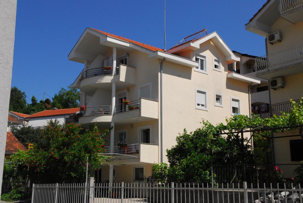 Apartments Teodo Tivat Exterior foto