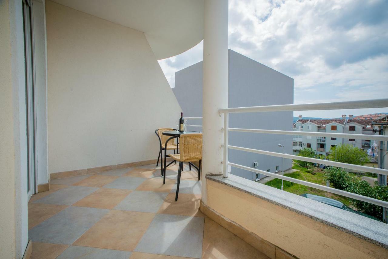 Apartments Teodo Tivat Quarto foto